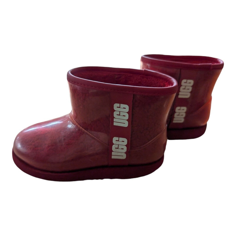 UGG Big Kids Classic Clear Mini Boot, Red Size 6